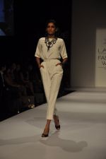 Model walk the ramp for House of Chic show at LFW 2013 Day 5 in Grand Haytt, Mumbai on 27th Aug 2013  (15).JPG